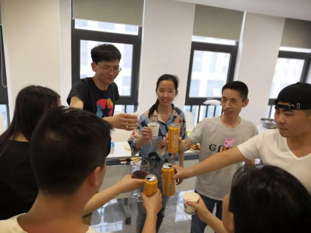 日韩丰满少妇无码内射